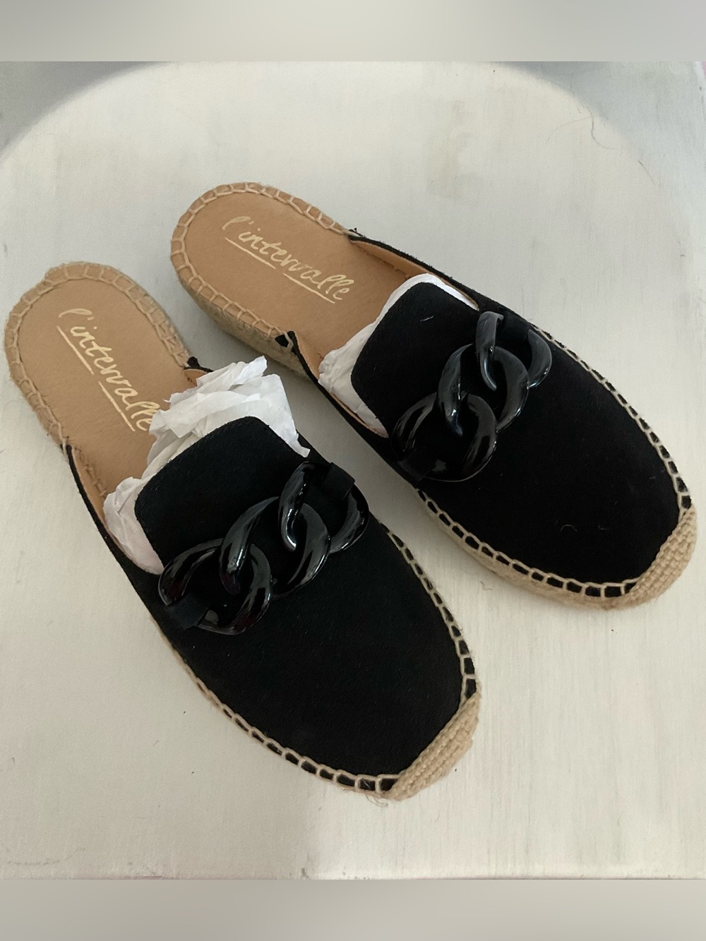 L'INTERVALLE Black Slip-On Espadrille Mules with Chunky Chain